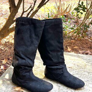 BOOTS SZ 9 BLACK SOFT SHRUG ALMOST UP TO KNEE. WELL LOVED